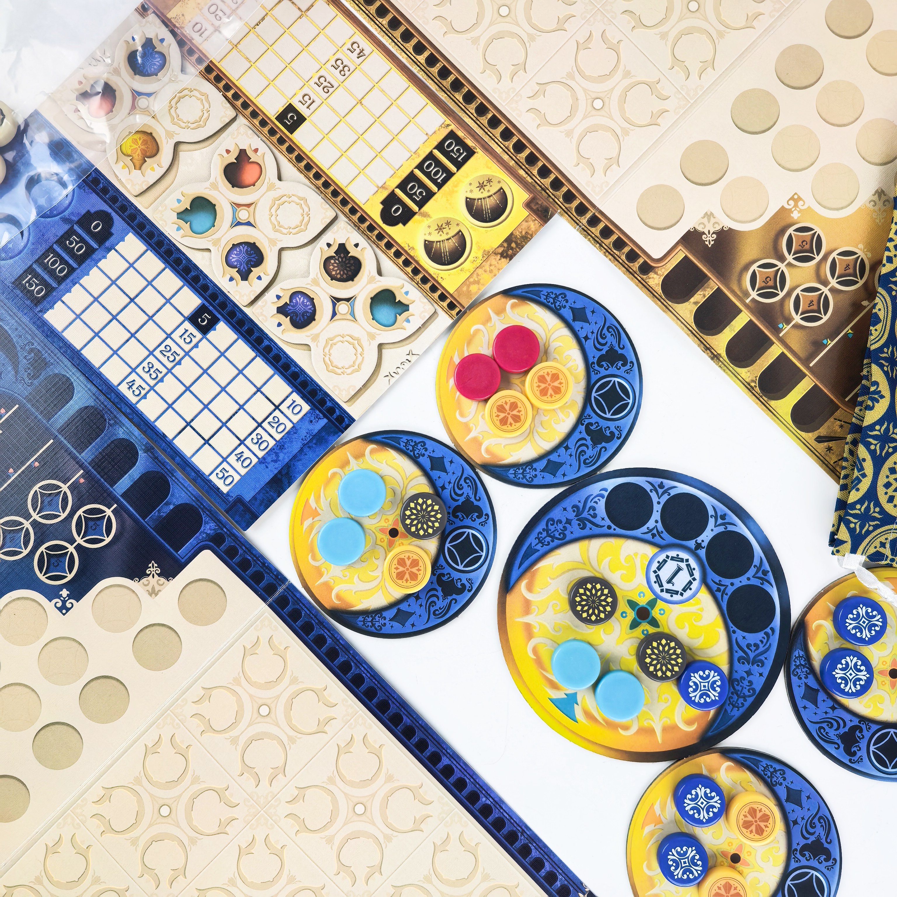 Floral Porcelain Rhyme Board G - Board Game Uno recensione e prezzo