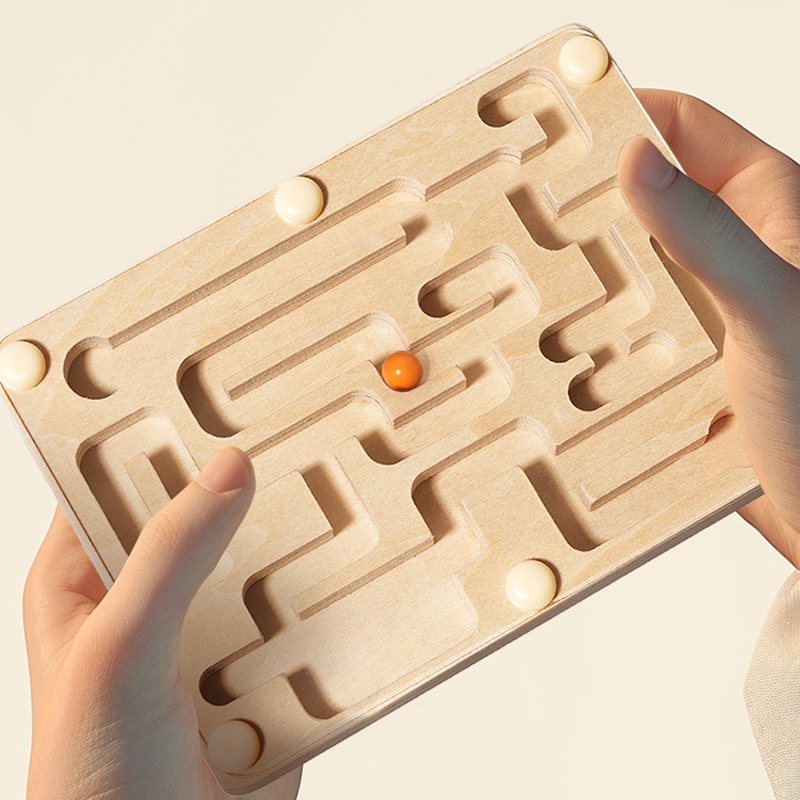 Small Wooden Balance Bead Maze - Board Game Ideas recensione e prezzo