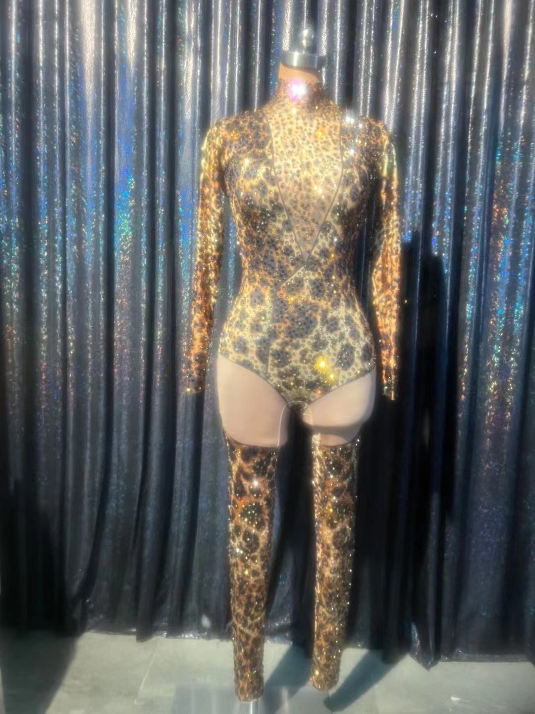 Women Sexy Stage Leopard Print - Board Game Yogi recensione e prezzo
