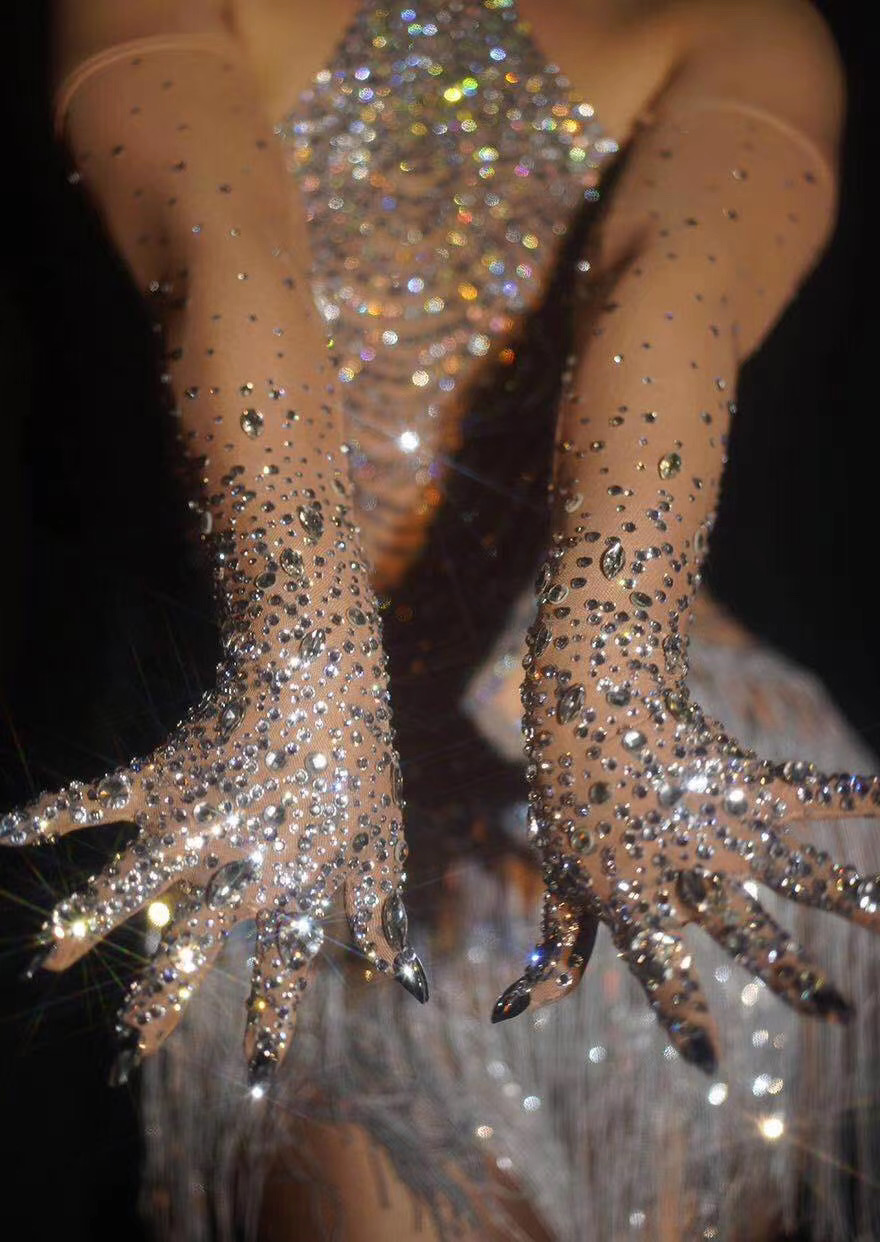 Sexy Stretch Rhinestone Gloves - Board Game Yogi recensione e prezzo