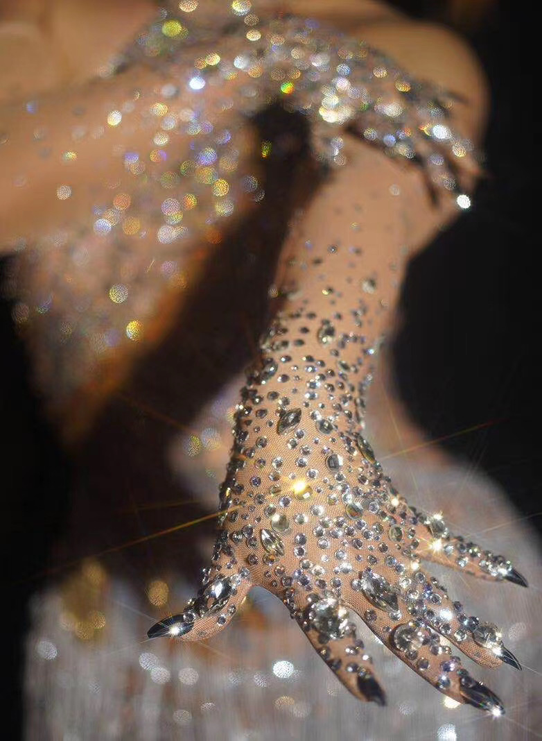 Sexy Stretch Rhinestone Gloves - Board Game Yogi recensione e prezzo